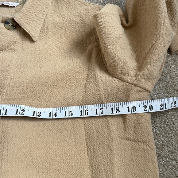 Soft Surroundings Shacket Oversized Shirt Women’s Size Khaki Tan Medium M - Picture 5 of 7